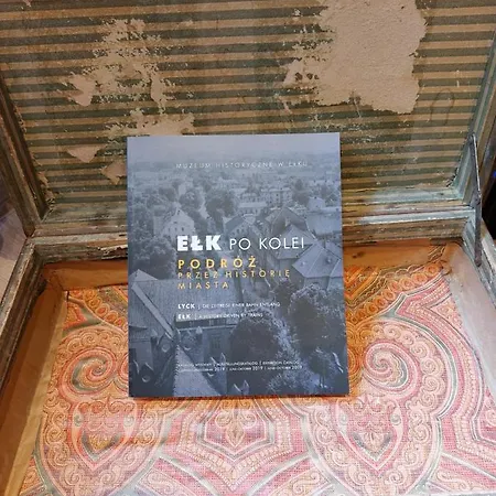 Retro Promenada Elk