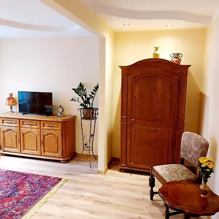 Retro Promenada Apartment *